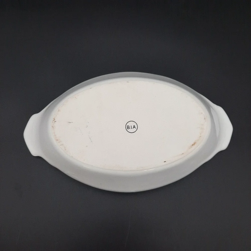 B.I.A. small oval
